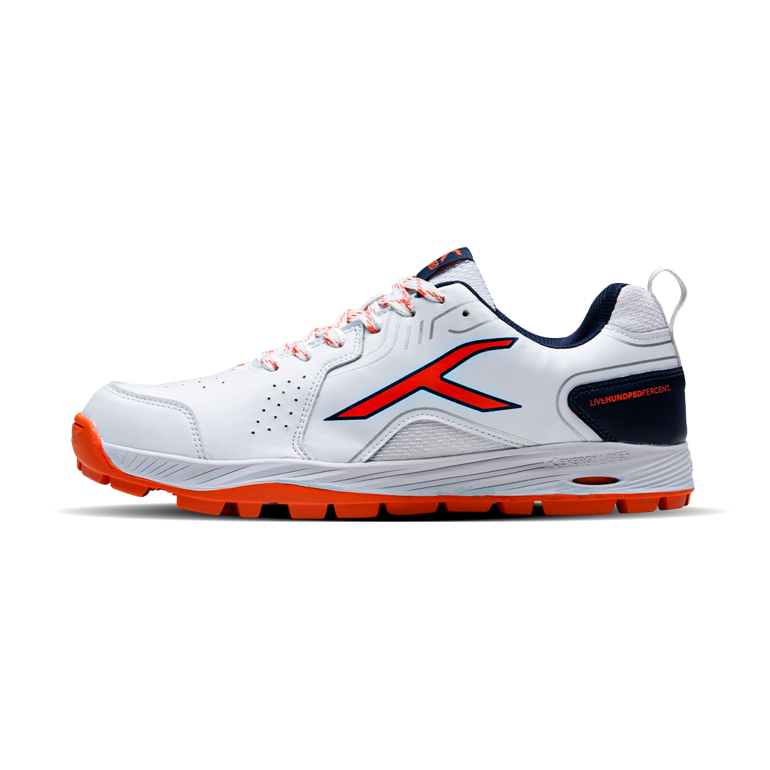 HUNDRED PITCH FORCE CRICKET SHOES