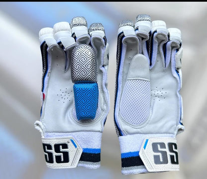 SS Aerolite Cricket Batting Gloves