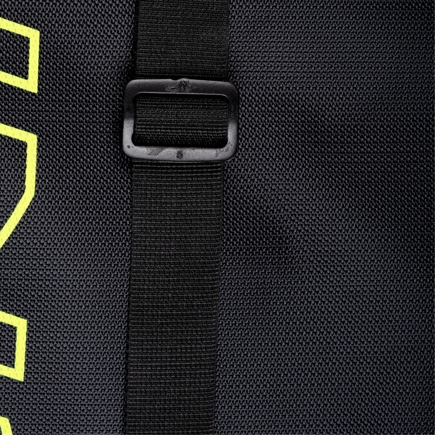 Lining ABDS851 Shield Racket Cover
